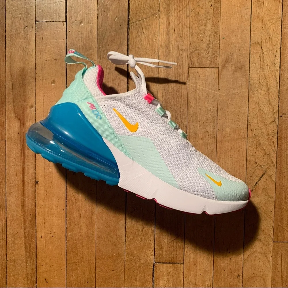 Nike Air Max 270 Pastel White Pink Blue Women's Size 6 NIB Athletic Shoes